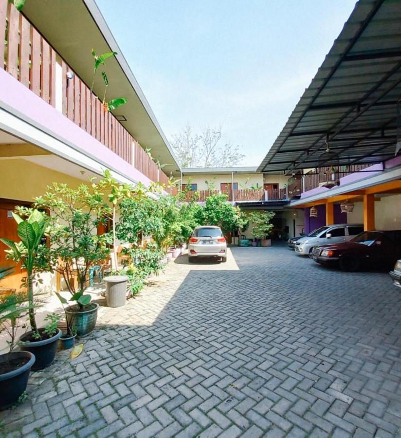 Hotel Gerung 2 Near Luwes Mall Nganjuk Mitra Reddoorz Exteriér fotografie