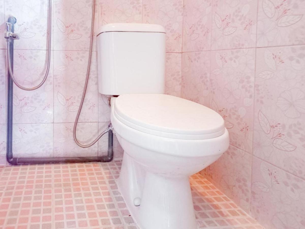 Hotel Gerung 2 Near Luwes Mall Nganjuk Mitra Reddoorz Pokoj fotografie