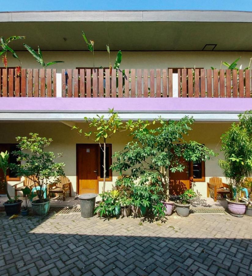 Hotel Gerung 2 Near Luwes Mall Nganjuk Mitra Reddoorz Exteriér fotografie