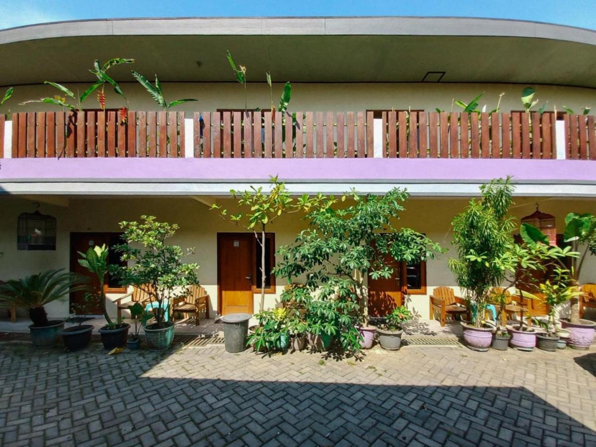 Hotel Gerung 2 Near Luwes Mall Nganjuk Mitra Reddoorz Exteriér fotografie