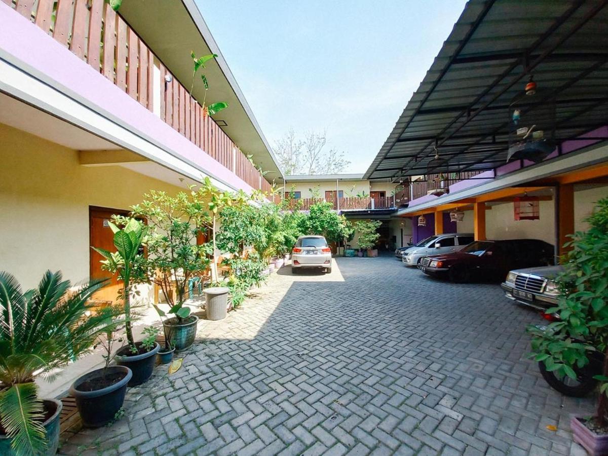 Hotel Gerung 2 Near Luwes Mall Nganjuk Mitra Reddoorz Exteriér fotografie